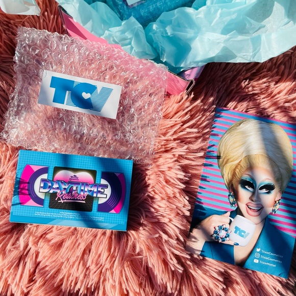 Trixie Cosmetics - Daytime Realness Palette!! - Picture 3 of 10